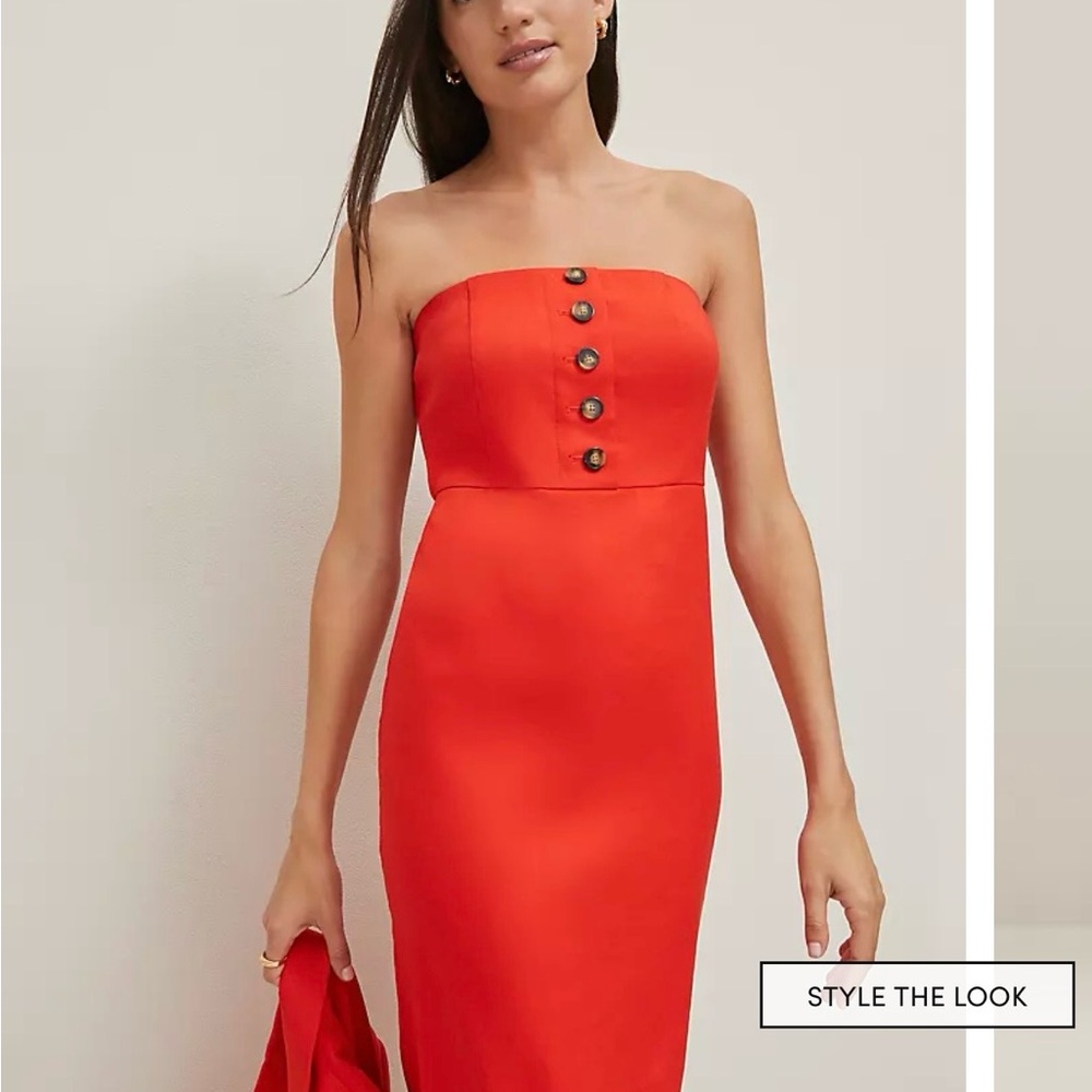 NWT Chic Strapless Button-Detail Dress in Vibrant Red